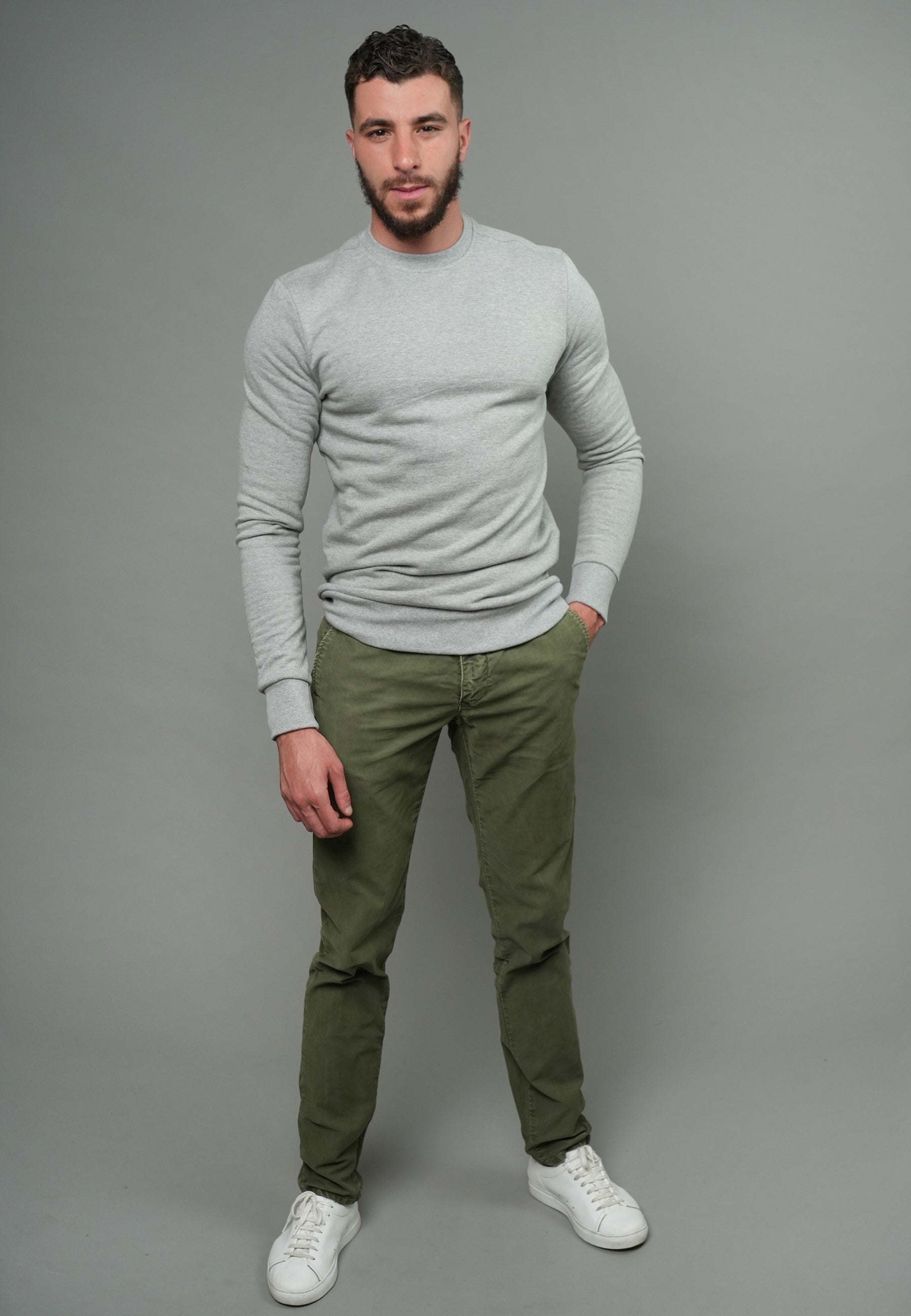 Heather gray sweatshirt